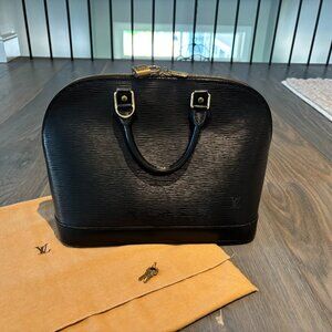Louis Vuitton Alma PM